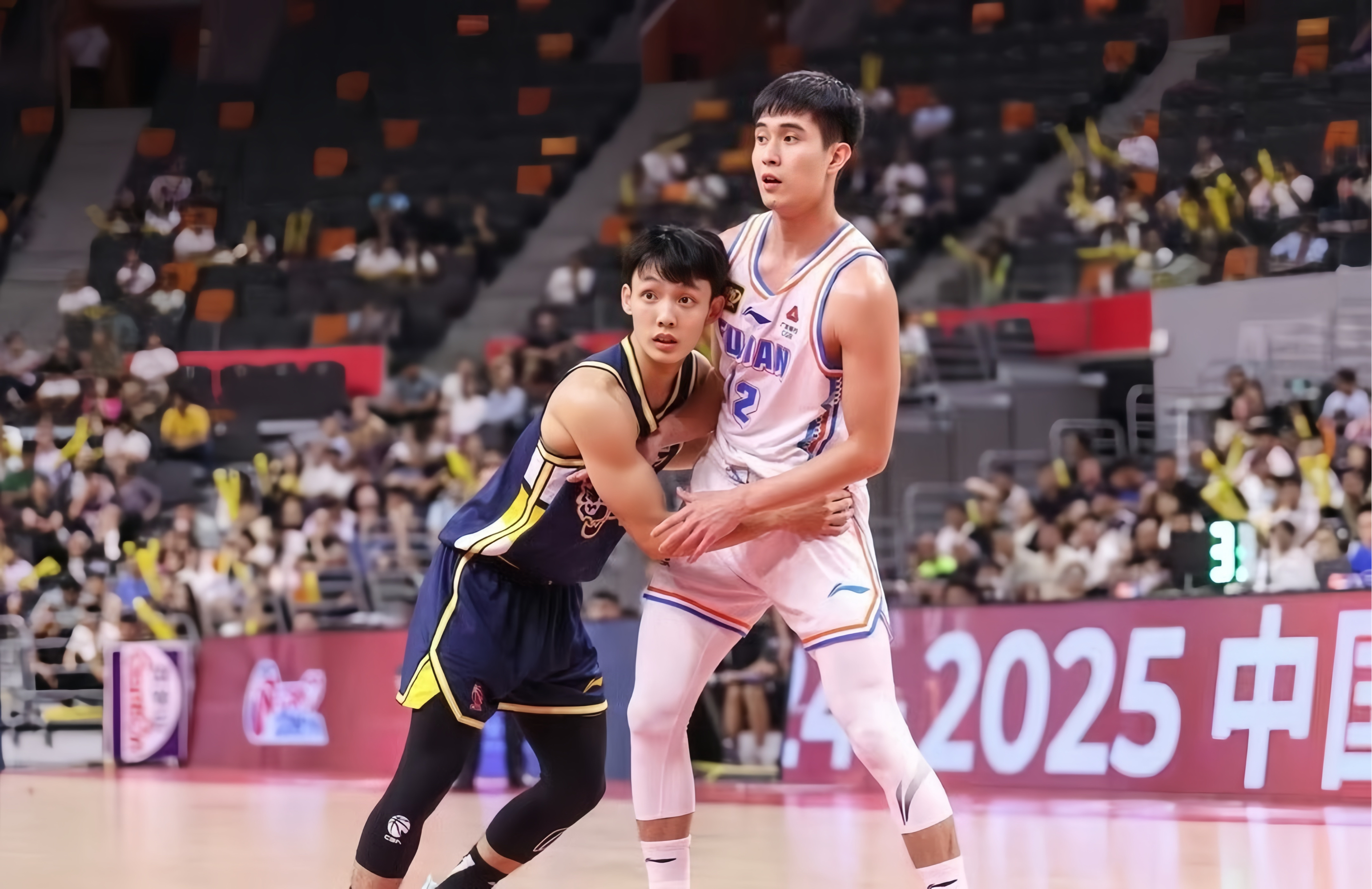 九游游戏中心官网包含广东宏远加时末段外线爆发，志在CBA季后赛名次提升，引发热议，更衣室氛围转暖的词条