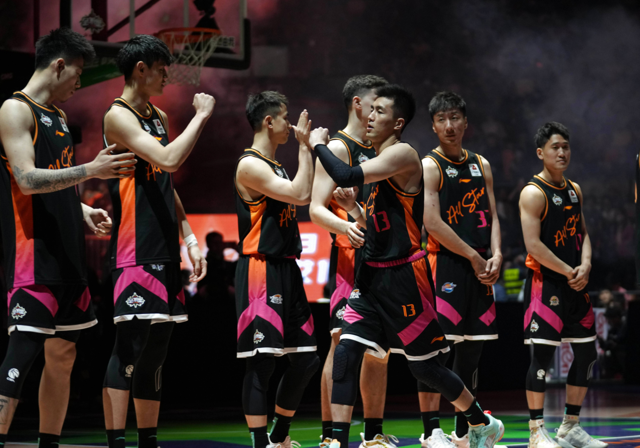 九游官网今夜CBA常规赛传出新动向；国际米兰队长鼓劲；管理层表态：更衣室稳定；赛程密集仍需轮换的简单介绍